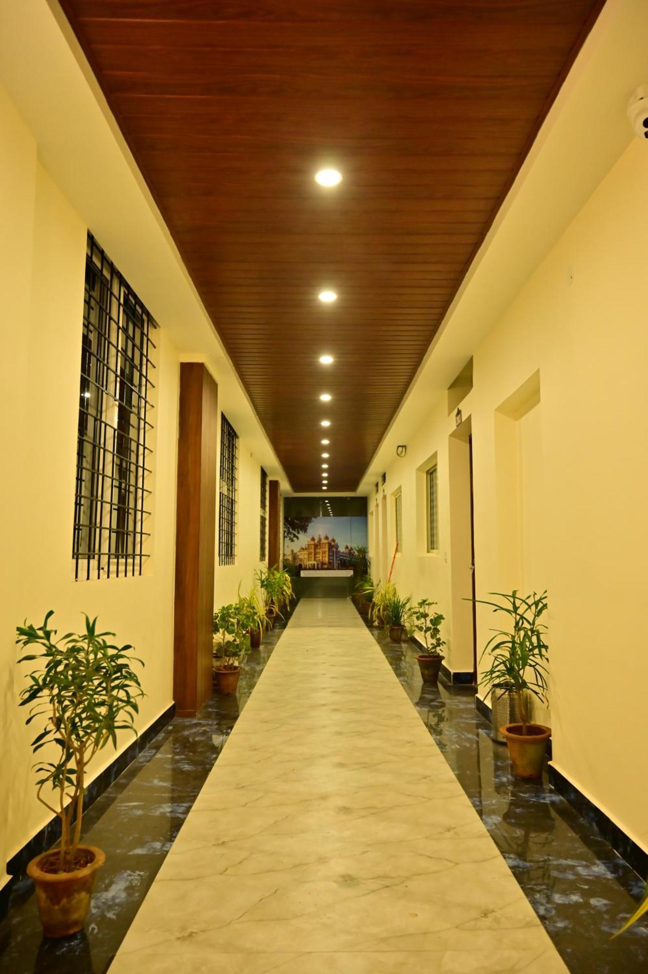 Hotel Boss Palace Mysore Extérieur photo
